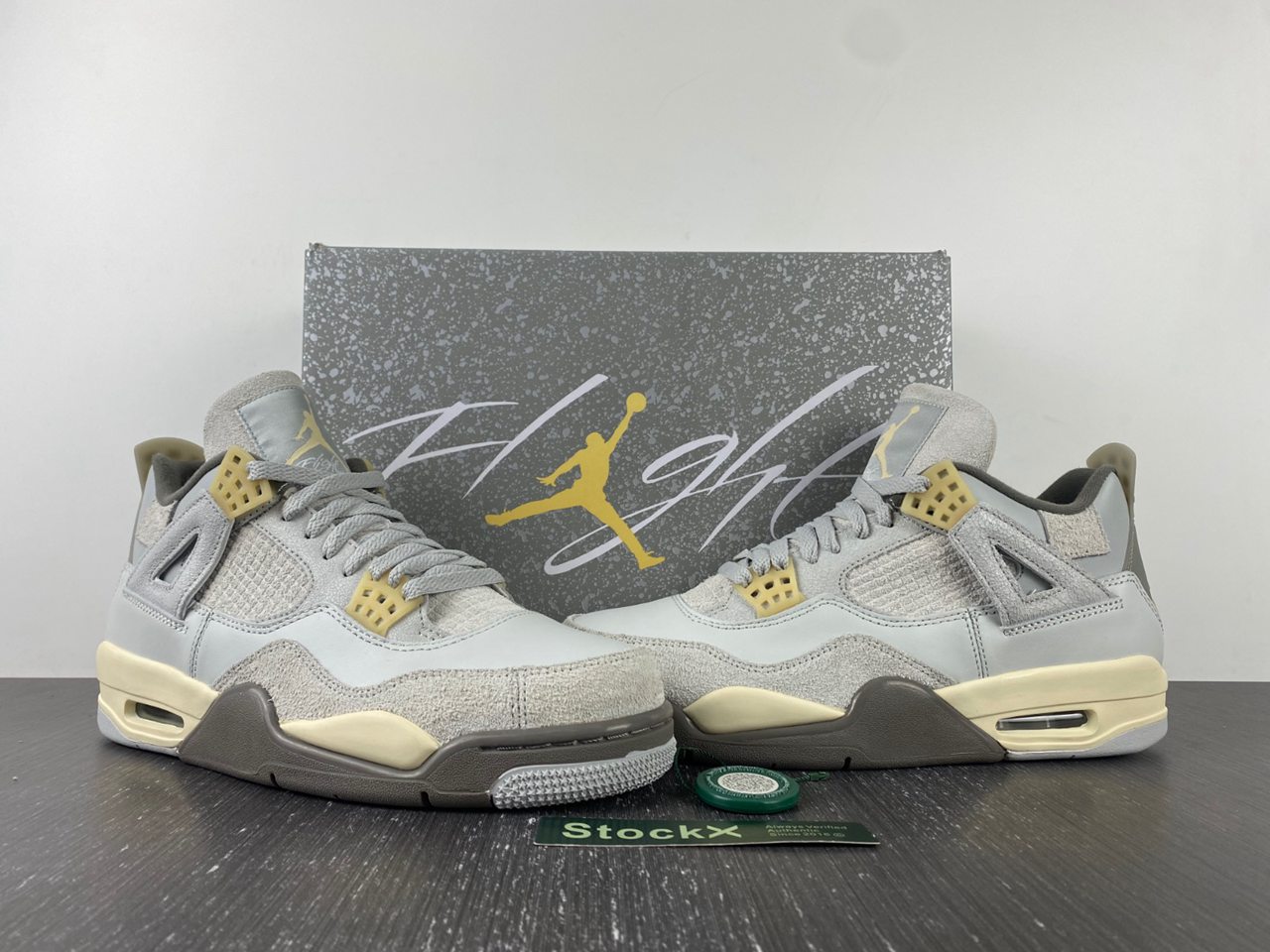 Air Jordan 4 SE Craft ??Photon Dust DV3742-021